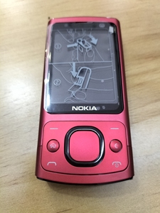诺基亚6700s中国红,九五新,功能正常,配一电一充,原装机
