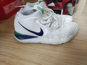 欧文4白蓝雪碧,稀有配色,41码,得物购入,可刀