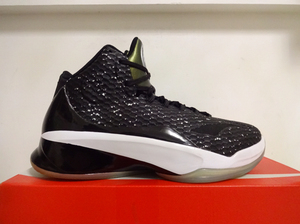 男鞋--lining李宁 驭帅10代 黑镭射涂鸦 战靴 碳板