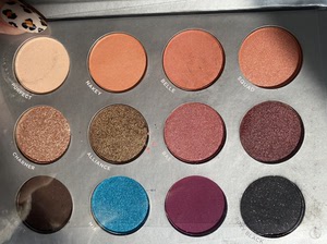 全新12色boxycharm pur合作眼影盘