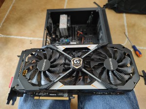 技嘉1080-8g萤火虫,自用的,没任何问题,因为买了新的3