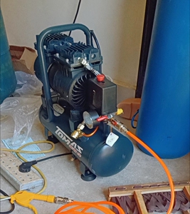 二手的价格包邮全新无油静音空压机小型气泵220v家用木工钉枪