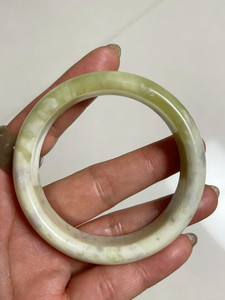 翠花翠花岫玉翠花手镯果绿色甲翠手镯玉镯子清新绿镯子翠花手镯厚
