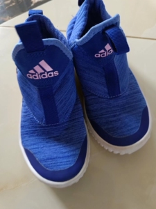 阿迪小海马鞋正品