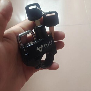 清仓处理小牛电动车头盔锁,特价出,一个19.99两个35电动