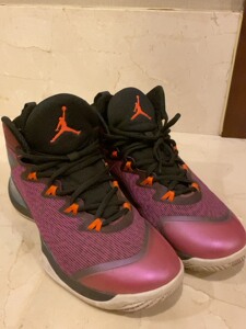 fly3 格里芬篮球鞋,紫兰配色.鞋码44.混理儿熊75.