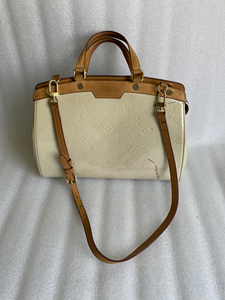 lv医生包,路易威登女士手提包,保真,成色较新有吸色,定义8