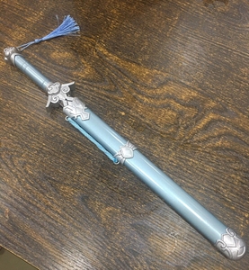 蓝忘机cos避尘剑