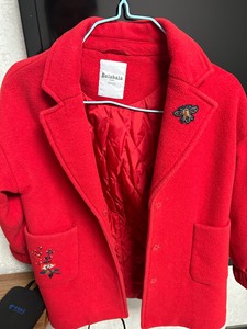 巴拉巴拉红色呢子大衣，130码，花朵袖口，加薄棉，适合初冬，