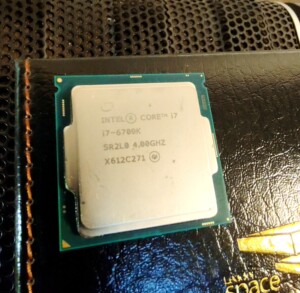 i7 6700k ,cpu自带显示核心,自带的显卡做视频剪辑