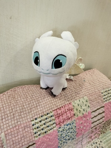 云霄县拱桃百货淘宝牙牙仔羊毛扭恐棒龙宝宝光t煞无无夜煞扭龙手工