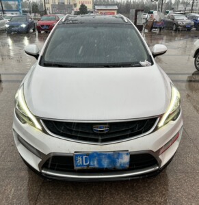 吉利帝豪gs全景天窗