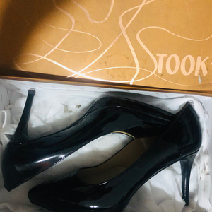 skp购入,tooks 图卡高跟鞋,原价2000多,小票找