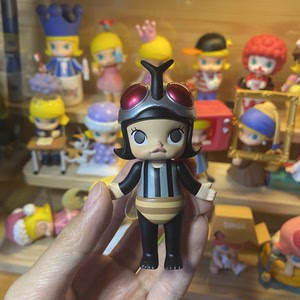 泡泡玛特 molly昆虫系列 苍蝇 仅站柜 盒卡齐 主页三个