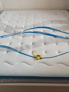 优美科床垫全友