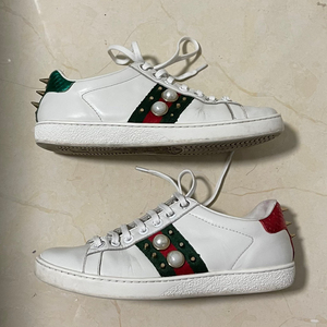 gucci古驰小白鞋珍珠款 尾部铆钉 可以私聊我要视频