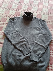 男士高领毛衣，几乎全新，古丹奇卡品牌，灰色，型号185/10