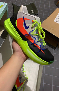 虎扑jrs 全新欧文5全明星 46码全新原盒,原盒破损.46
