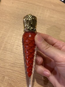 cl萝卜丁口红502l 日本专柜购入 色号不太合适 正红色