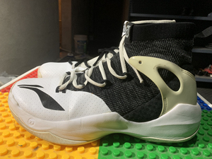 李宁 音速6 v2精英版 黑白鸳鸯:43.5码,成色很好,鞋