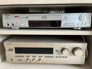 雅马哈进口功放htr-5230,飞利浦落地音箱1对,新科dv