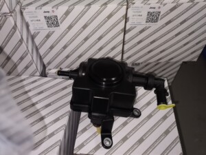菲亚特菲翔致悦油气分离器 油水分离器