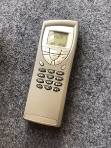 诺基亚9210经典手机收藏极品,成色很新,功能正常,插卡就用