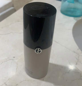 阿玛尼黑钥匙光影美肤素颜霜  色号00只用了3次 最低价不议