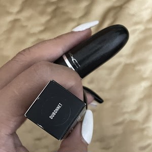 闲置mac魅可口红 dubonnet牛血色 有膏体瑕疵