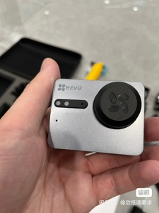 萤石s5运动相机,支持4k配件丰富.没怎么用,送三星内存卡1