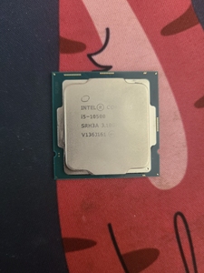 i5-10500  六核心十二线程   带630核显  黑苹