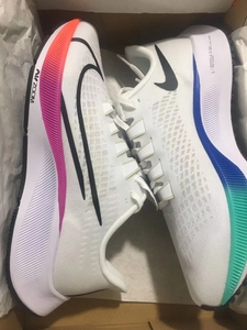 耐克飞马37 白彩虹 代购专柜 全新 自己实拍图片 给家里人