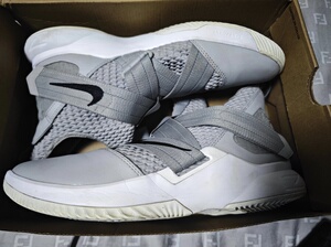 nike詹姆斯士兵12灰色,solider12灰色,稀有大码_阿里巴巴找货神器