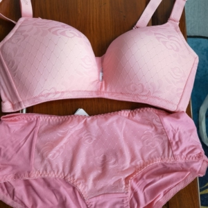 若曼莎玫瑰花型无钢圈透气不压文胸,49一套喜欢的亲点"我想要