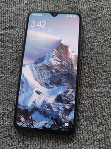 小米9se,5.97寸水滴屏,6 128,骁龙712,屏幕指