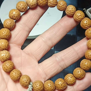 桃核手串东北小金豆尺寸12-13左右自己摘的山桃核密度高