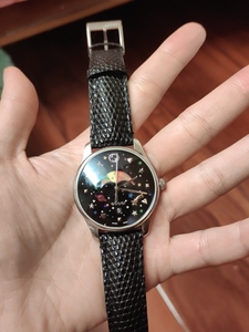 gucci/古驰,星空月相女表,裸奔无盒,买着带着玩,很漂亮