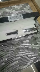 法国巴尔曼 BALMAIN   碳素单笔，联名款