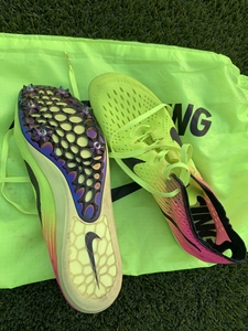 胜利3里约配色,耐克中长跑钉鞋,绝版的配色了,电镀底活钉版本