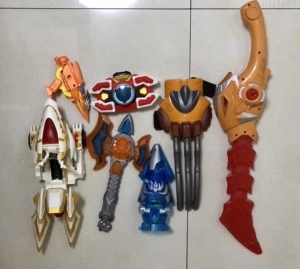 铠甲勇士裂地刀