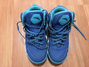 九成新男童安踏篮球鞋蓝色透气37码50包邮安踏品牌37码,男