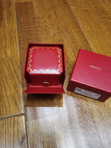 卡地亚戒指包装盒正品,全新带编码钢印,顺丰到付验货签收,给需
