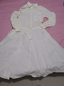 kama秋季白色风衣收腰长裙，m码，能穿到130斤以里，好看