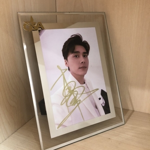 000人付款淘宝【保真】李易峰亲笔签名照周边亲签写真海报礼物南方