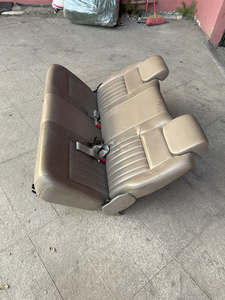 别克gl8第三排座椅,原厂真皮,靠背可折叠,二手拆车件座椅