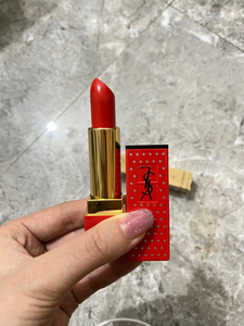 ysl限量波点方管口红13号色,不荧光的橙色系,黄皮也可用