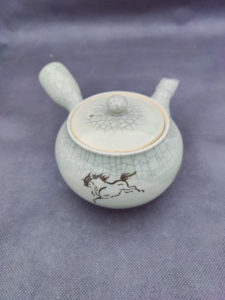 000人付款淘宝日本回流 古相马烧浮雕老物件陶瓷茶杯 重工tt虫儿