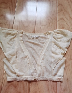 二手旧衣服女人