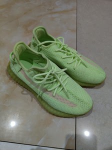 阿迪椰子荧光绿鞋