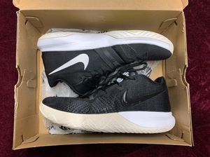 正品!耐克欧文篮球鞋,4代简版,欧文flytrap.尺码